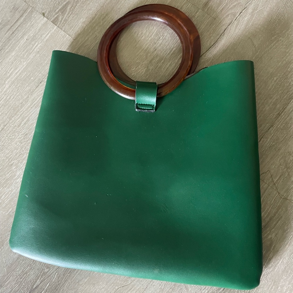 Elegant Green Tote Bag with Brown Plastic Handle